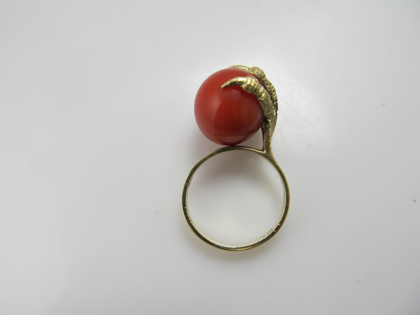 Vintage claw ring with coral