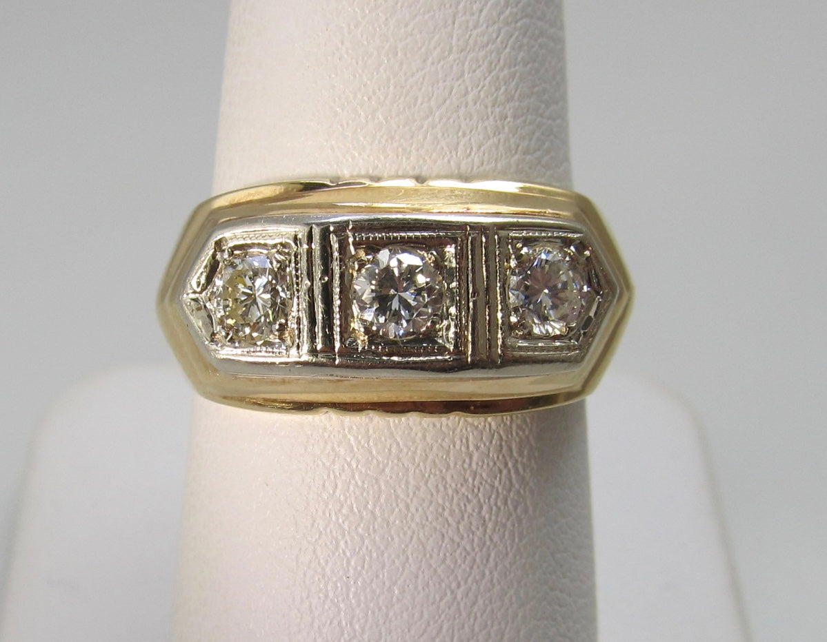 Vintage yellow gold 3 stone diamond ring