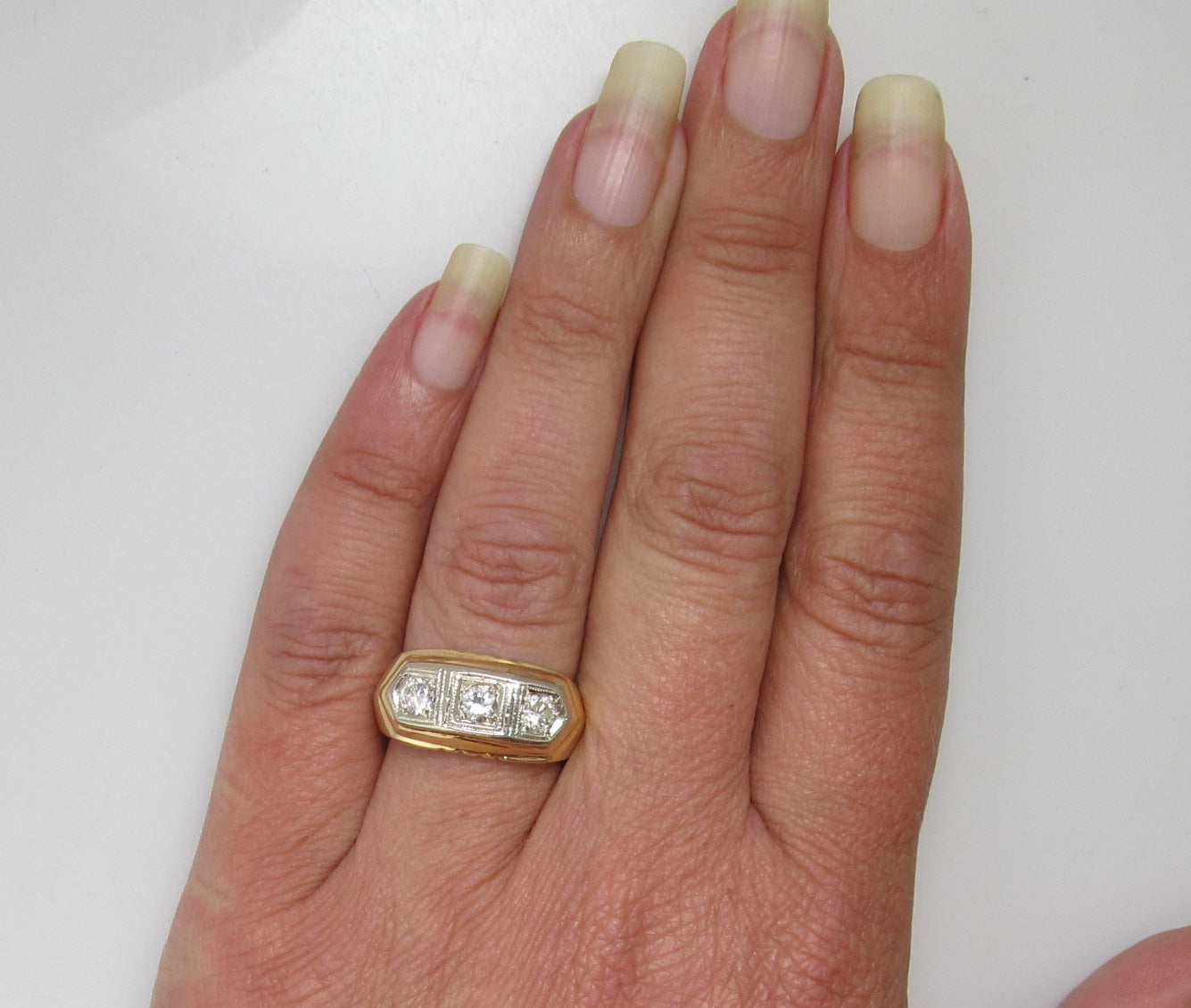Vintage yellow gold 3 stone diamond ring