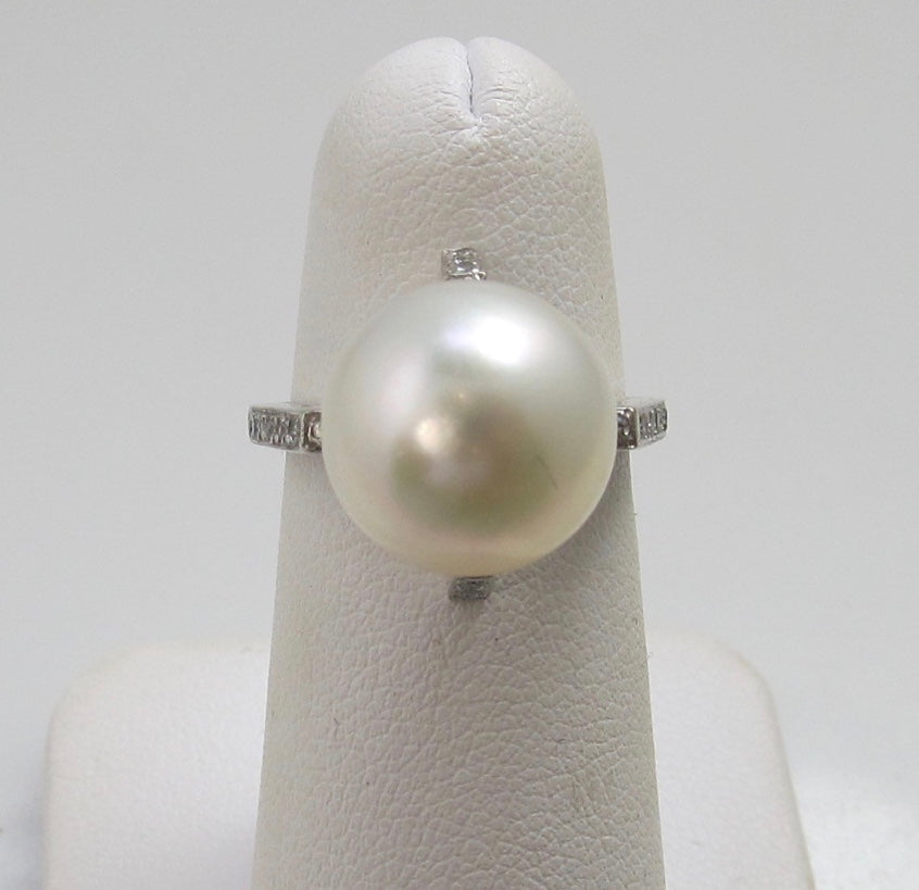 Vintage modern pearl diamond ring