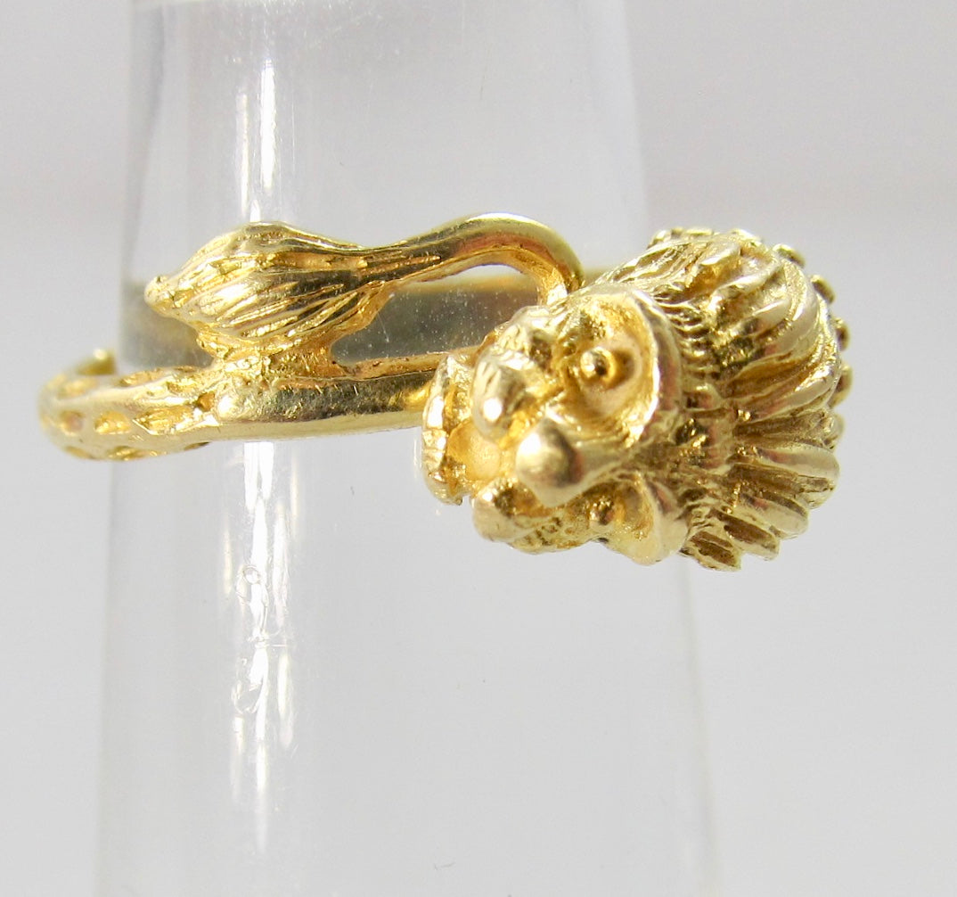 Vintage 18k yellow gold lion ring