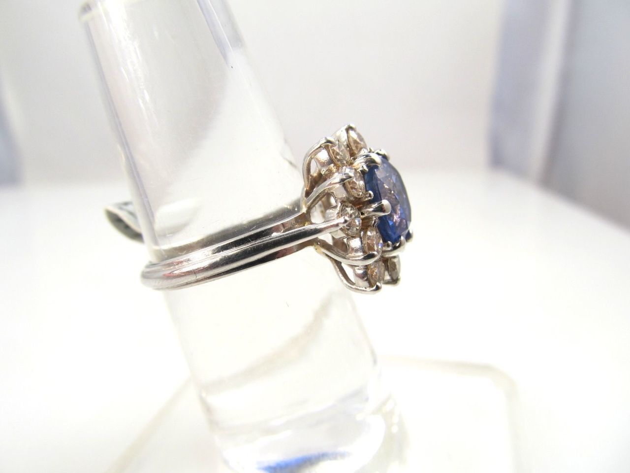 14k white gold ring with a 2ct sapphire and 1.25ct diamond ring.  Diamonds are VS2-SI1, G-H